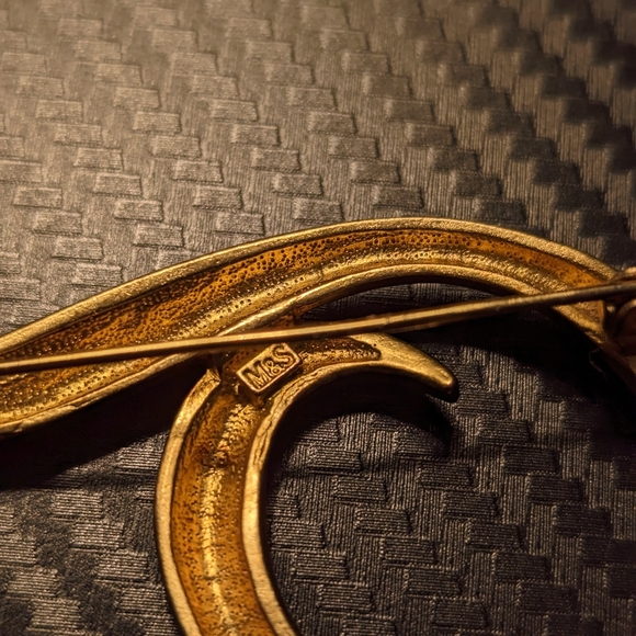 Mark And Spencer Brooch - Picture 4 of 4